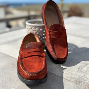 🔥 Tod’s Burnt Orange Suede Loafers – Effortless Luxury! 🔥
